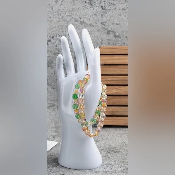 FEMALE MANNEQUIN HAND DISPLAY FOR JEWELRY & ACCESSORIES - Picture 4 of 5
